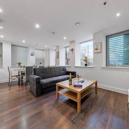 Sleep 7 20 Mins From London Waterloo Bp65公寓 外观 照片