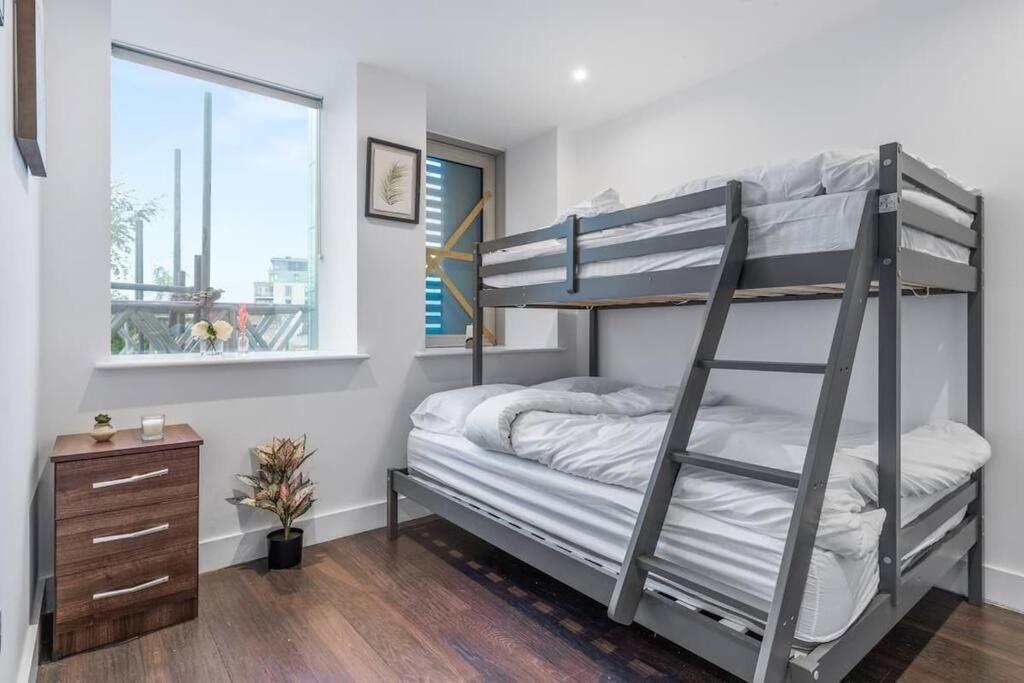 Sleep 7 20 Mins From London Waterloo Bp65公寓 外观 照片