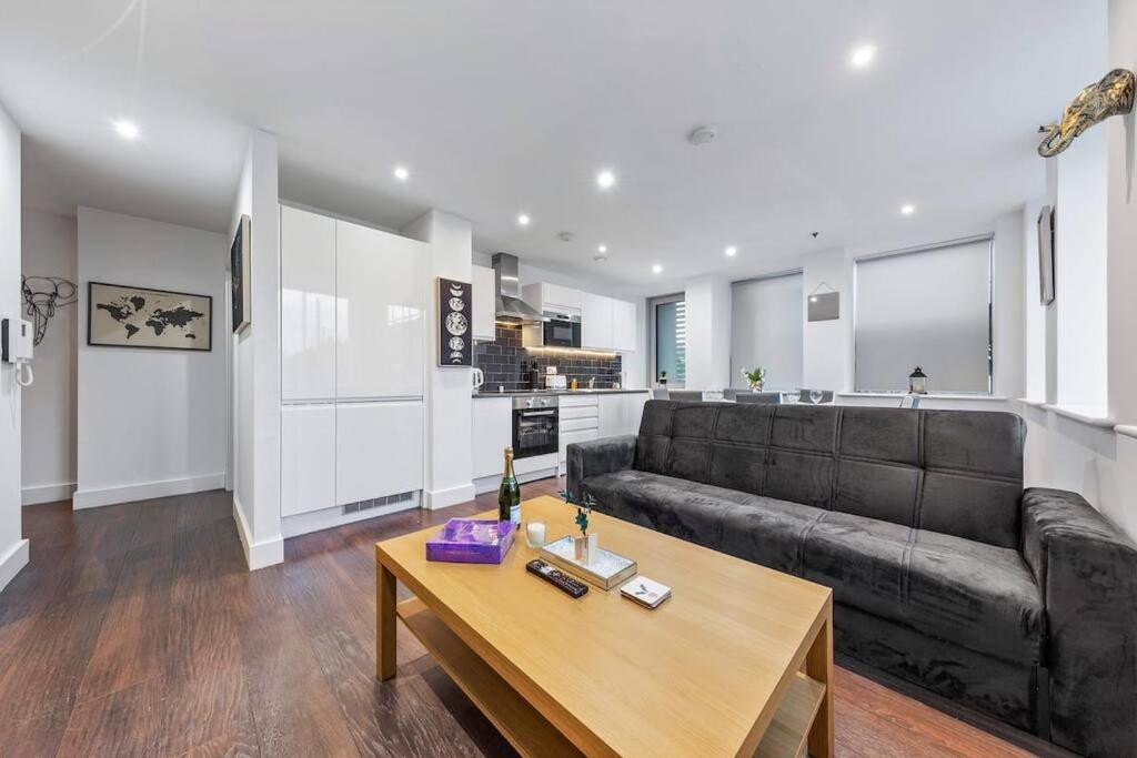 Sleep 7 20 Mins From London Waterloo Bp65公寓 外观 照片